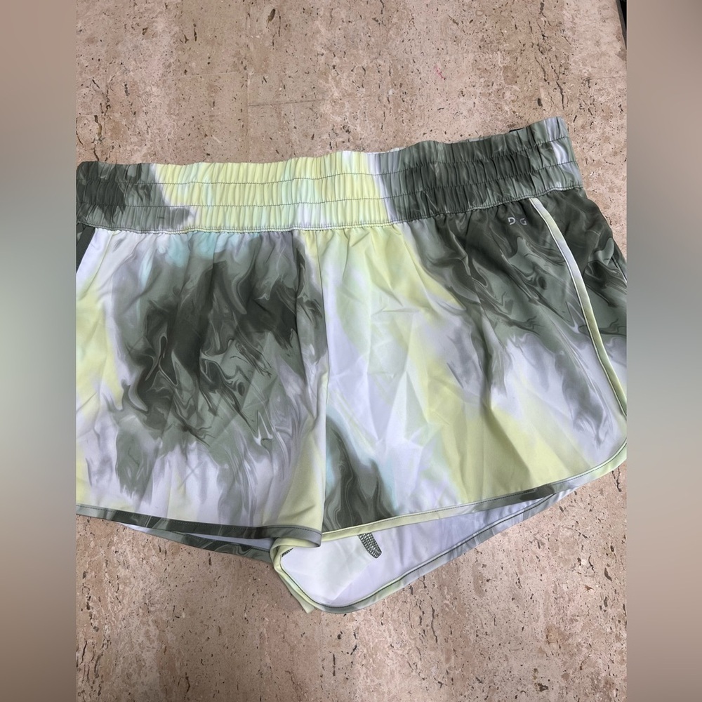 DSG Womens Size XXL High Rise Stride Shorts Multi Wash Effect Lined NWT